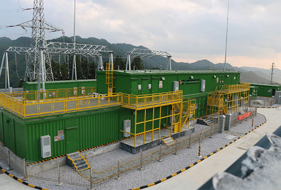 為適應(yīng)智能變電站發(fā)展方向，湘能楚天推出智慧型+功能+特種集成艙解決方案