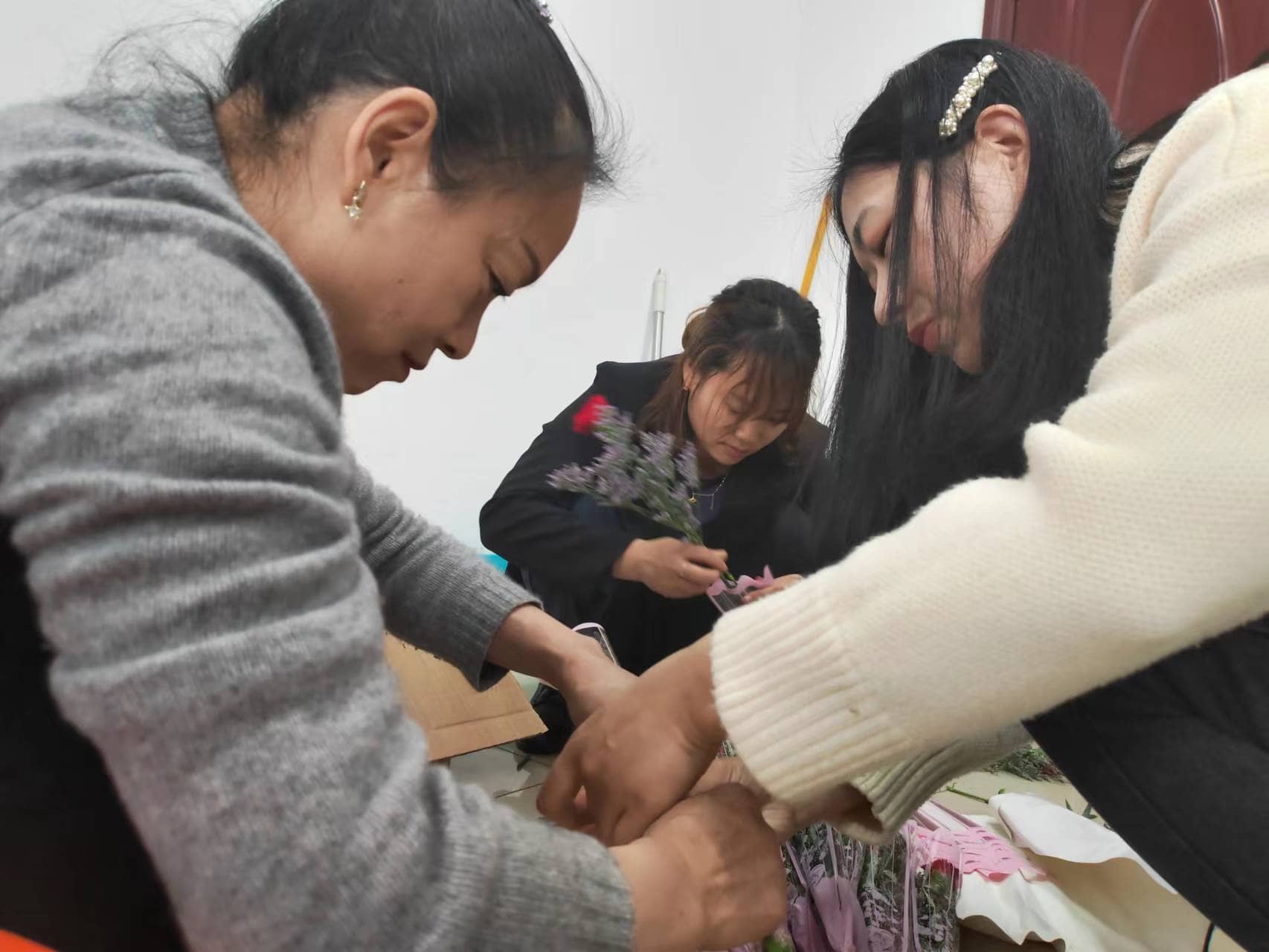 湘能楚天-三八婦女節為女性員工準備禮品